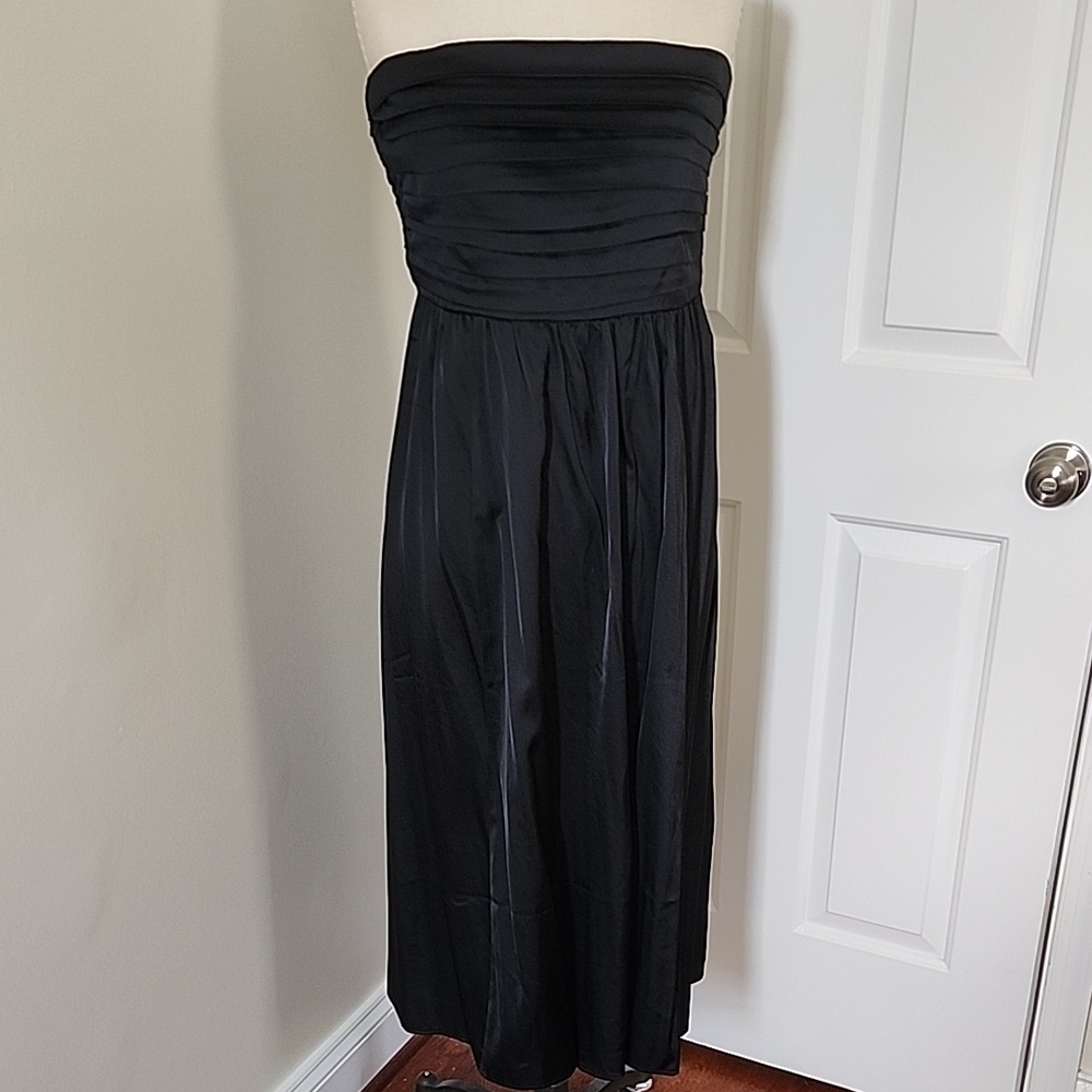 Elegant Black Strapless Dress